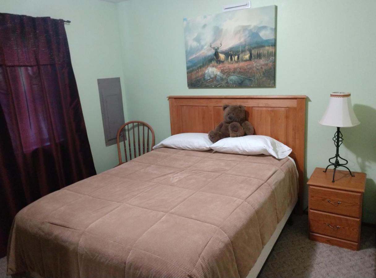 Hall Creek Cabin Пакууд Екстериор снимка