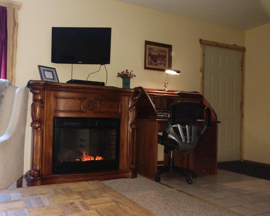 Hall Creek Cabin Пакууд Екстериор снимка