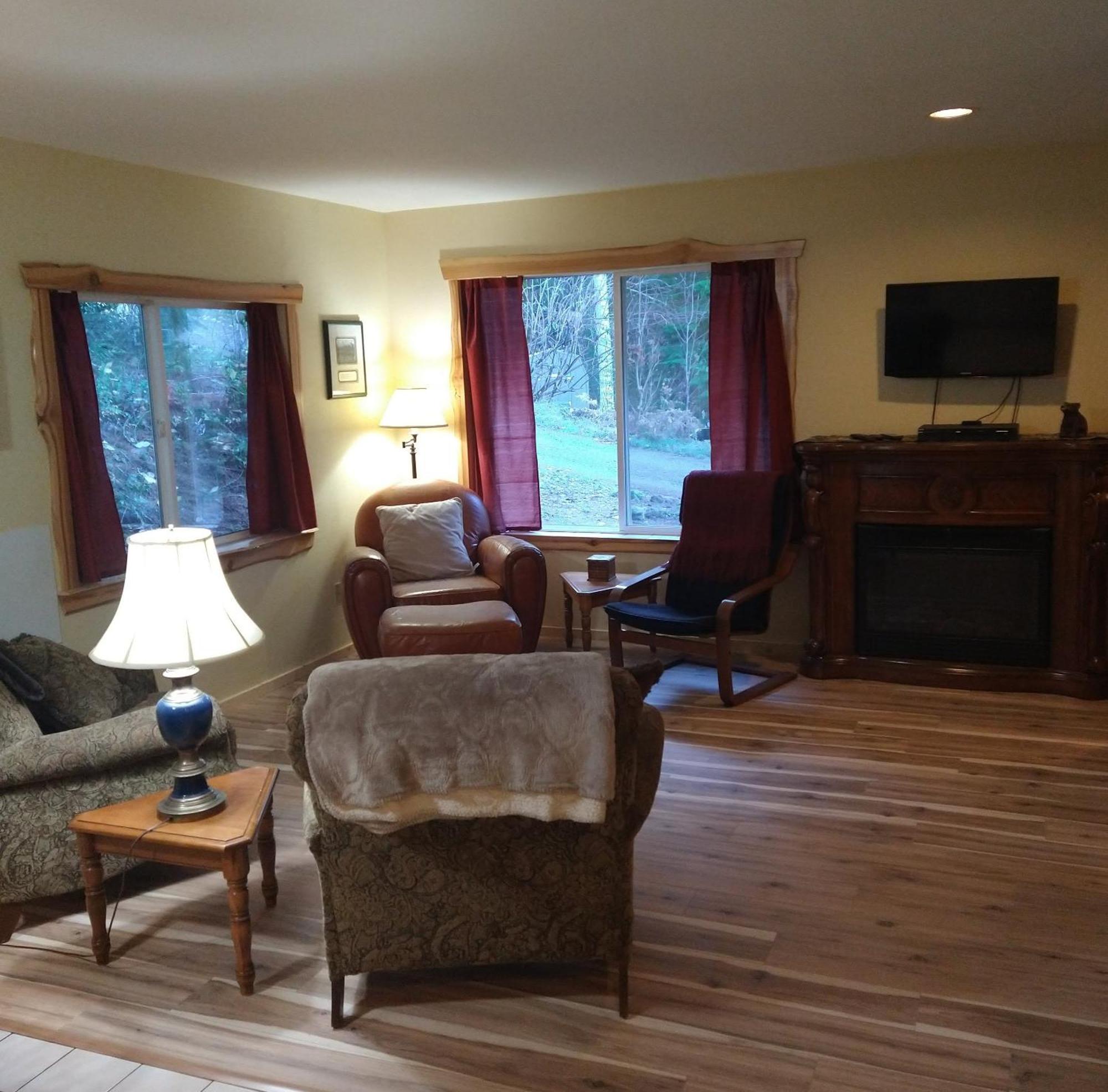 Hall Creek Cabin Пакууд Екстериор снимка